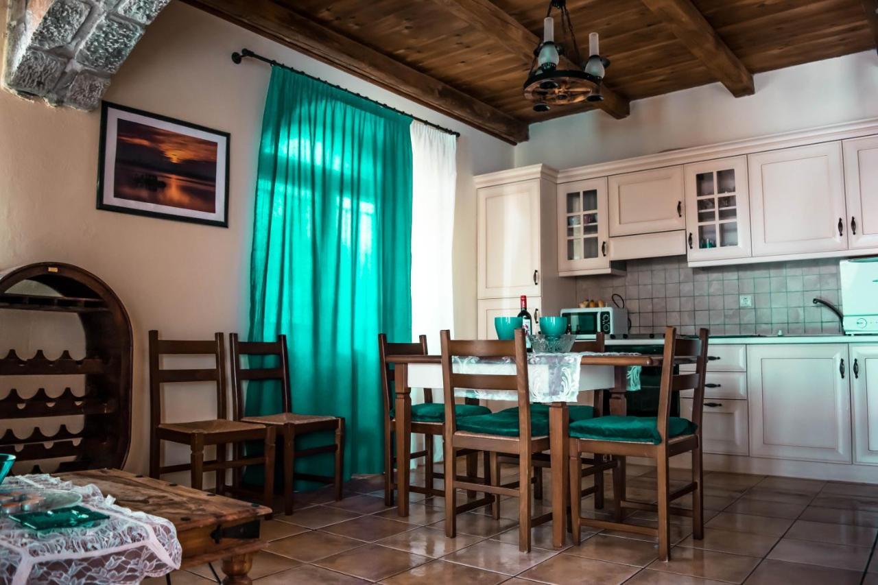 Niriides Villas Old Listing แอร์ซอนิสซอส ภายนอก รูปภาพ