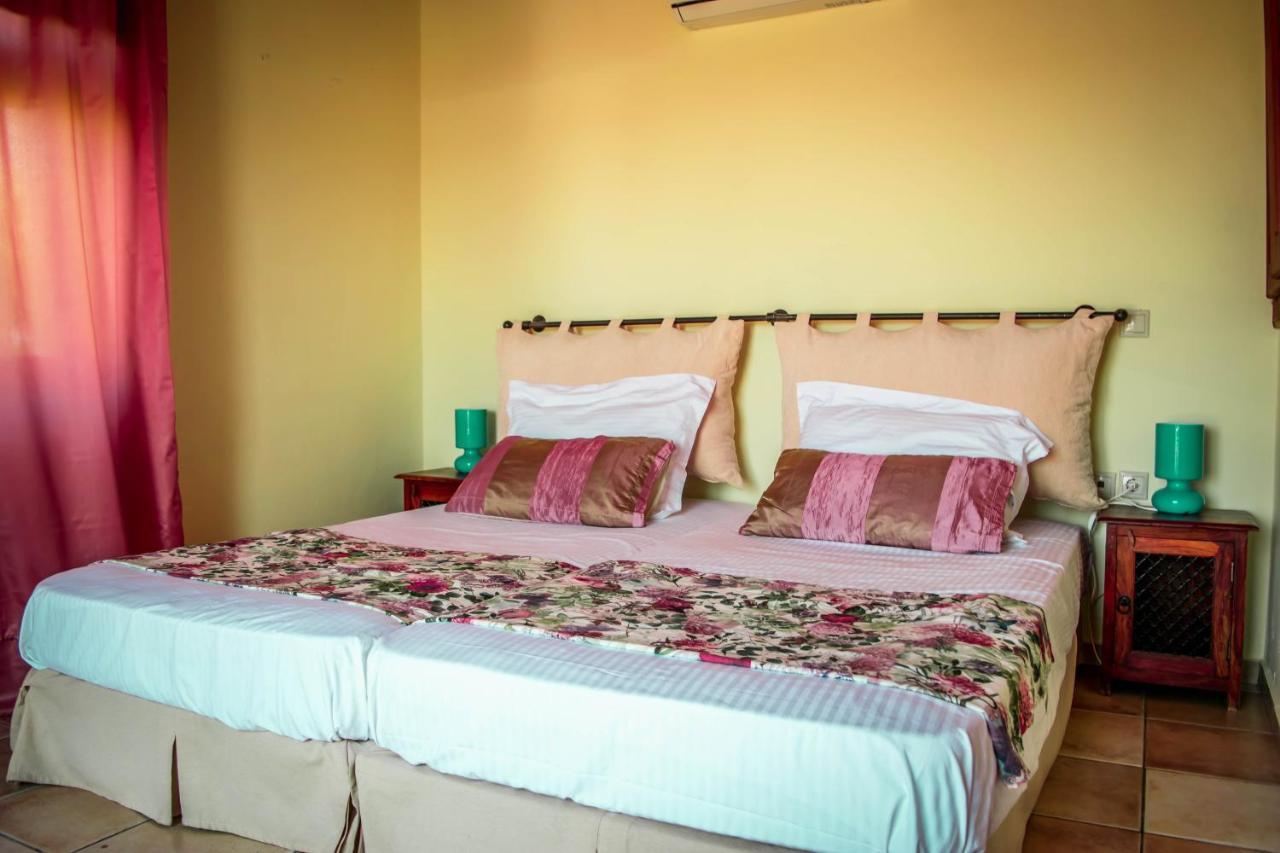 Niriides Villas Old Listing แอร์ซอนิสซอส ภายนอก รูปภาพ