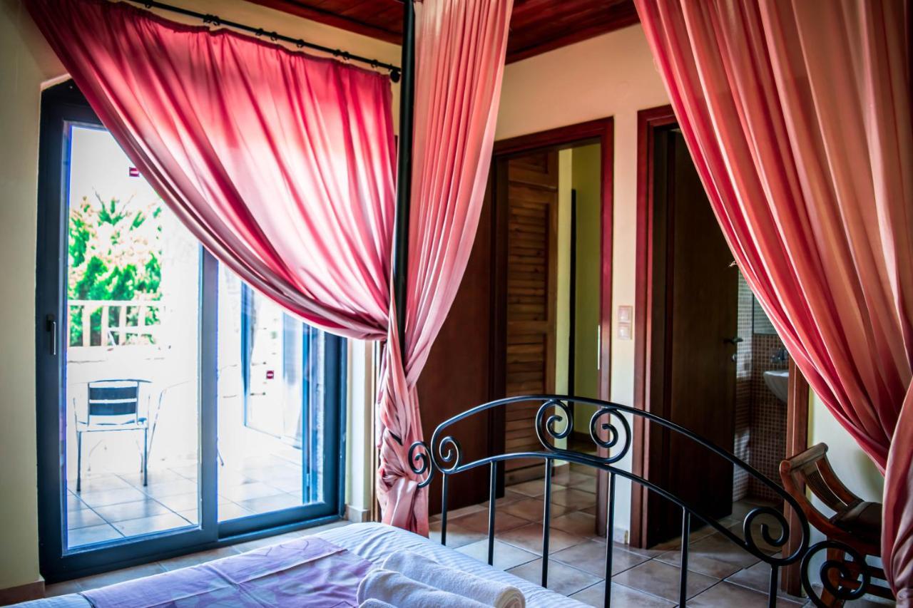 Niriides Villas Old Listing แอร์ซอนิสซอส ภายนอก รูปภาพ