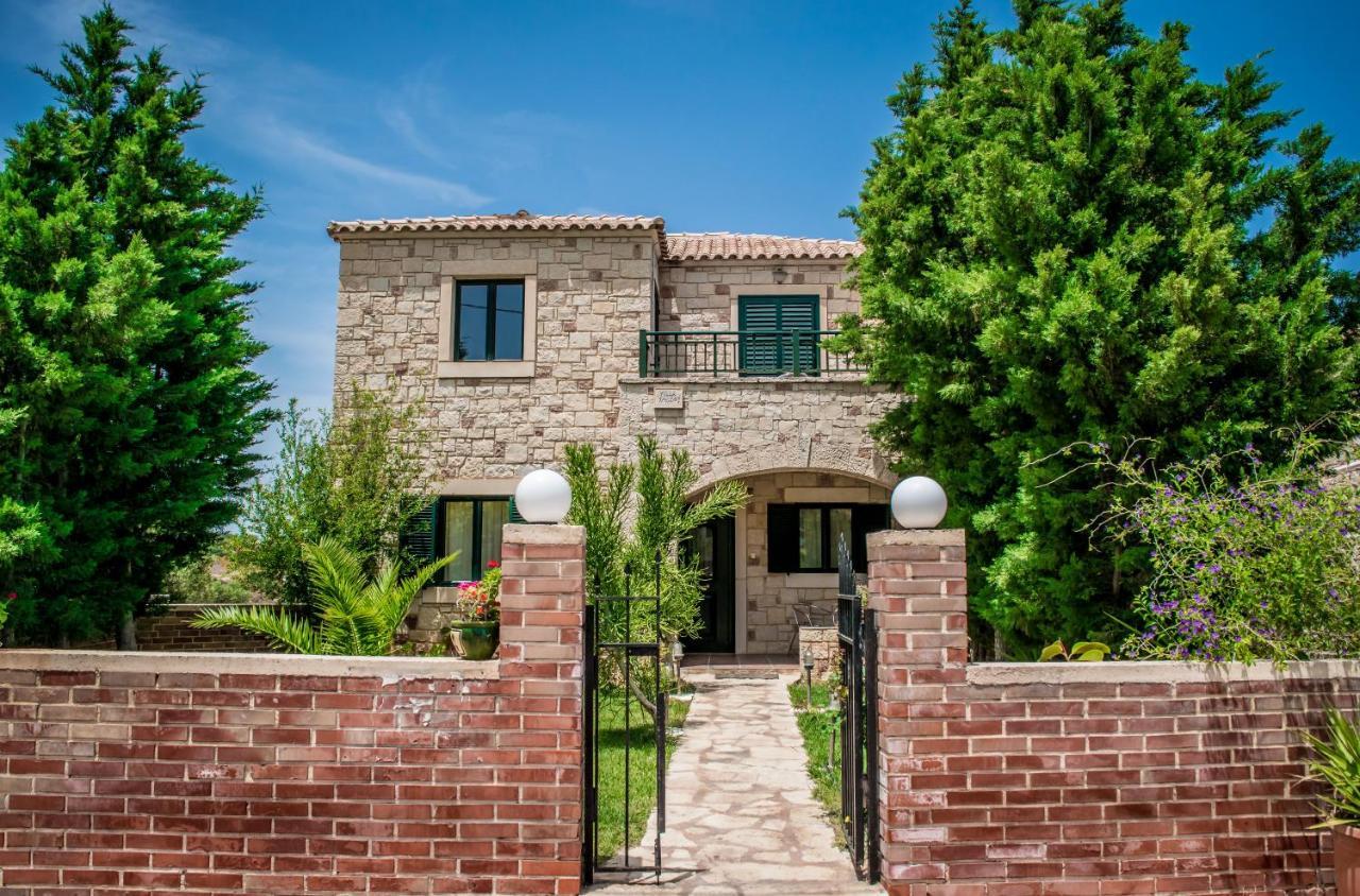 Niriides Villas Old Listing แอร์ซอนิสซอส ภายนอก รูปภาพ