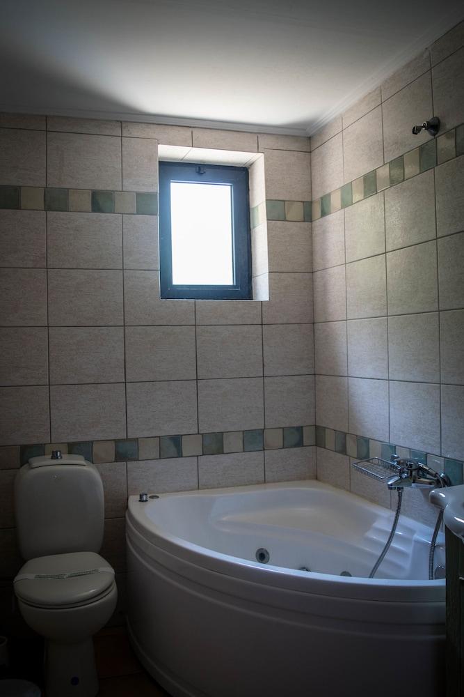 Niriides Villas Old Listing แอร์ซอนิสซอส ภายนอก รูปภาพ